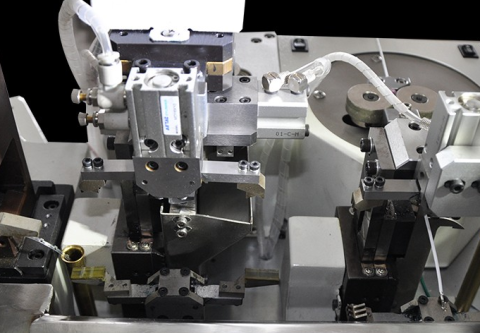 fully-automatic-wire-crimping-machine
